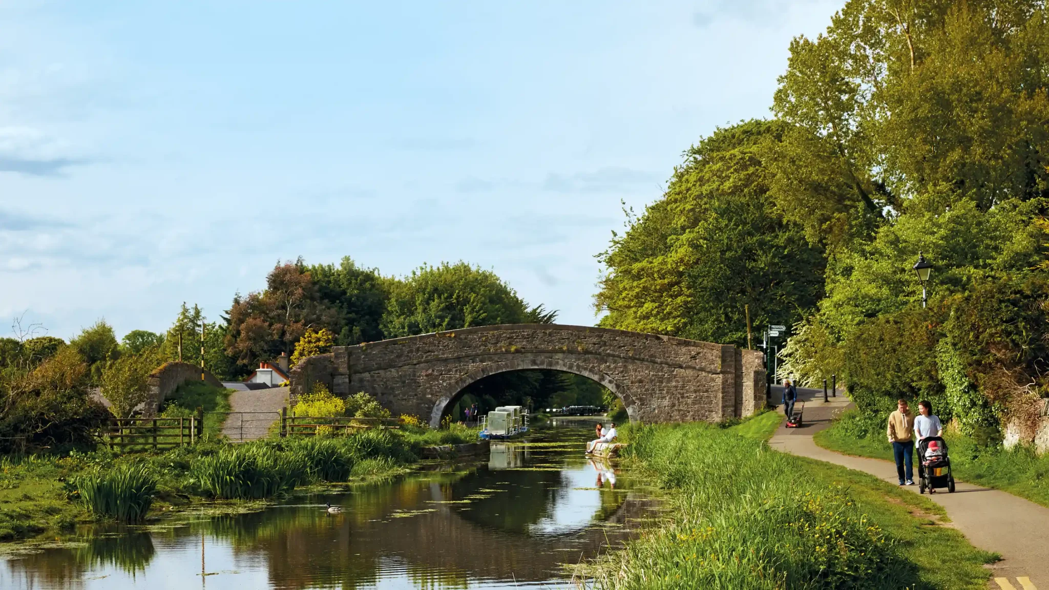 Stonehaven, Naas - River and Bridge Stonehaven, Naas - River and Bridge